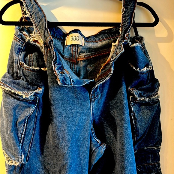 BDG URBAN OUTFITTERS HEAVY DENIM DISTRESSED CARGO SIZE 33 - Picture 2 of 8